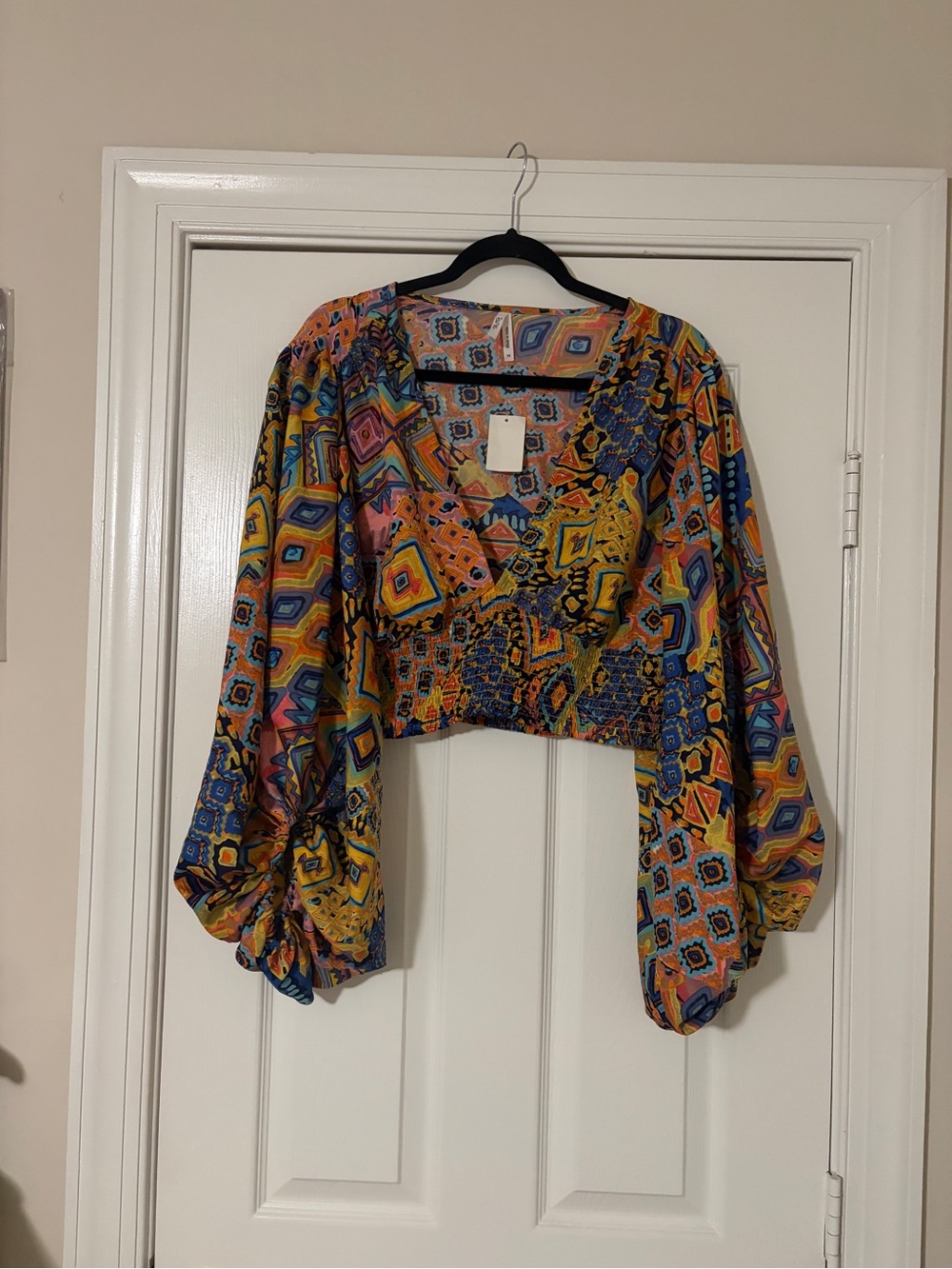 NWT - Vibrant Geometric Print Crop Blouse - Multicolor